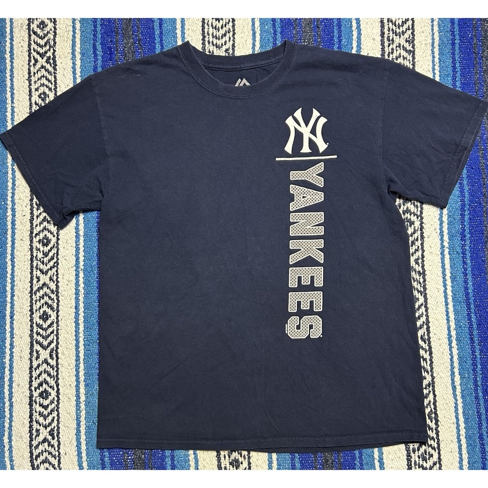 New York Yankees Majestic Men's Large Navy Vertical Logo T-Shirt MLB Spell Out